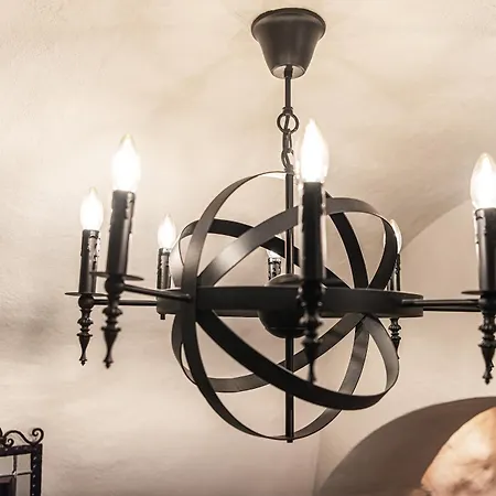 Airhome - Royal Family * Tallinn