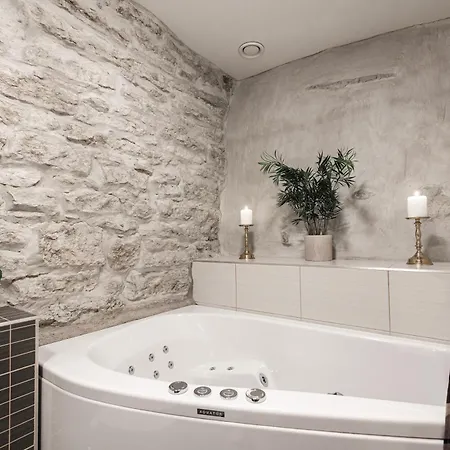 Apartment Airhome - Royal Family Tallinn