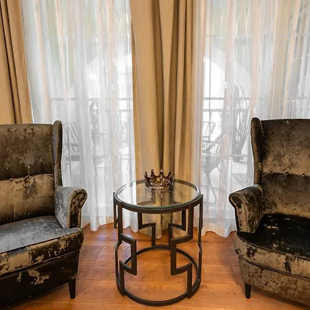 Apartment Airhome - Royal Family *