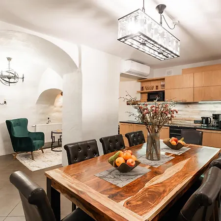 Airhome - Royal Family Apartament *