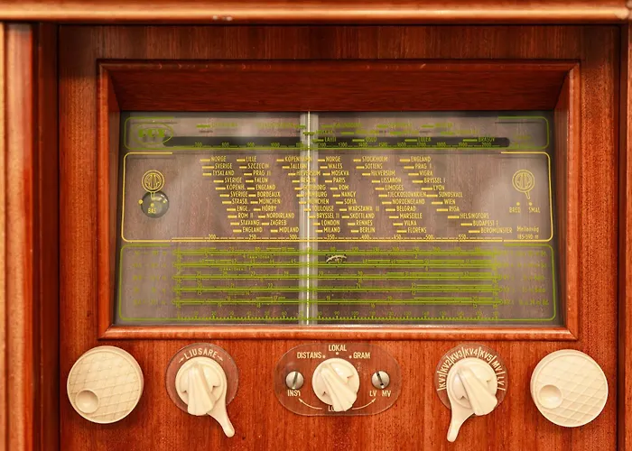 Airhome - Royal Family *