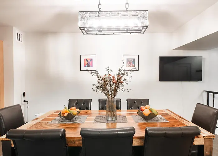 Airhome - Royal Family