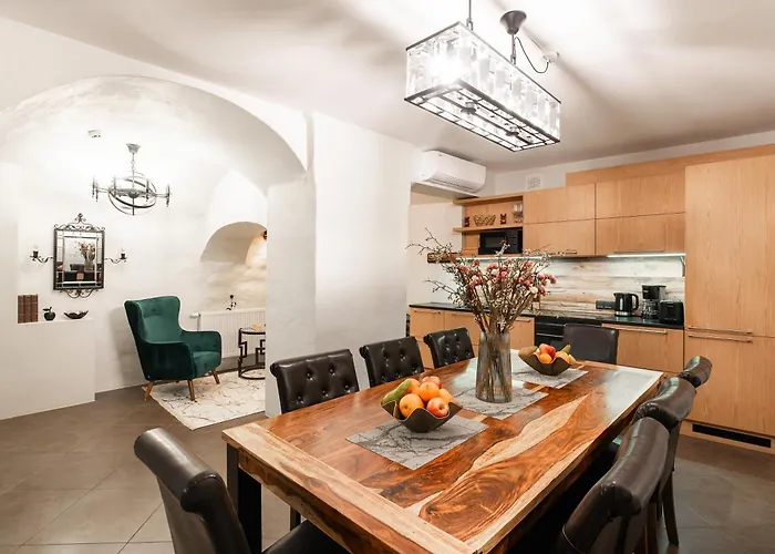 Airhome - Royal Family Appartement *