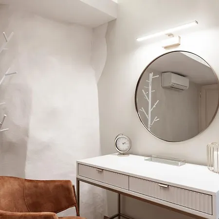 Airhome - Royal Family * Tallinn