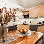 Airhome - Royal Family Tallinn