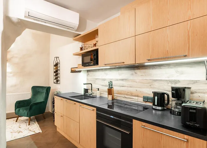 Airhome - Royal Family Apartment Tallinn