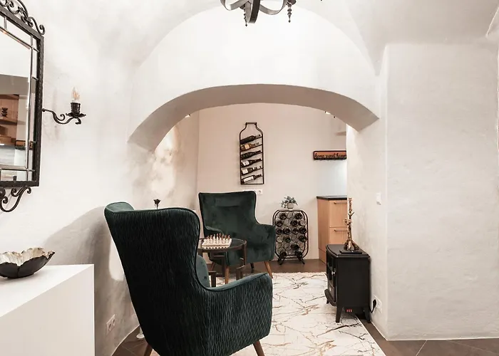 Airhome - Royal Family Apartment